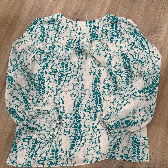 Parker Teal and White Blouse - Picture 2 of 5